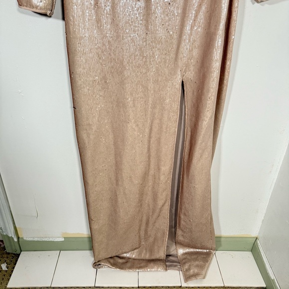 NWT Halston Heritage Buff & Gold Long Sleeve Sequin Maxi Gown - Picture 5 of 12